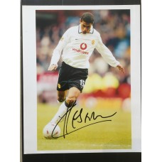 Signed photo of Kleberson the Manchester United footballer. 